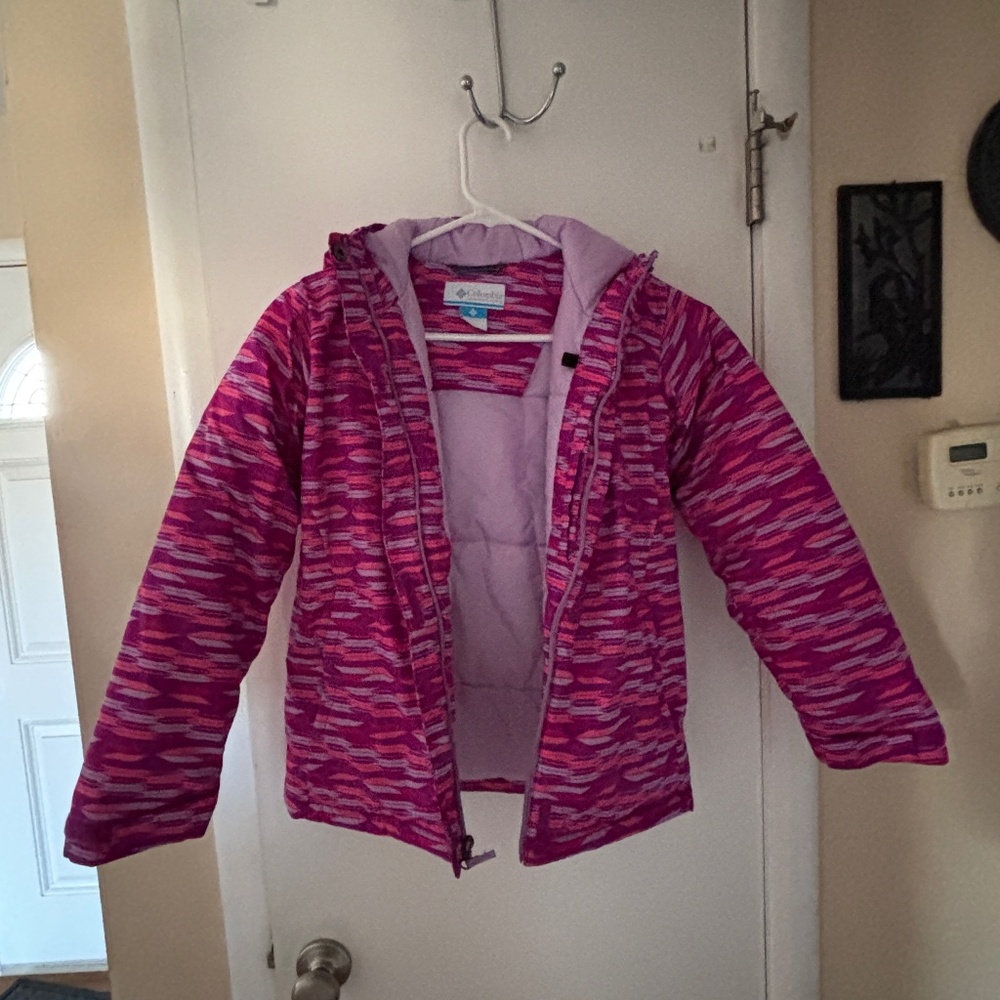 Columbia Girls M puffer coat with hood